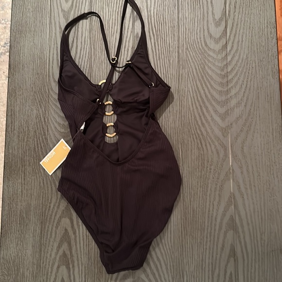 Michael Kors One Piece Swimsuit- New 🌴🌴🏖🏖 - Picture 4 of 5